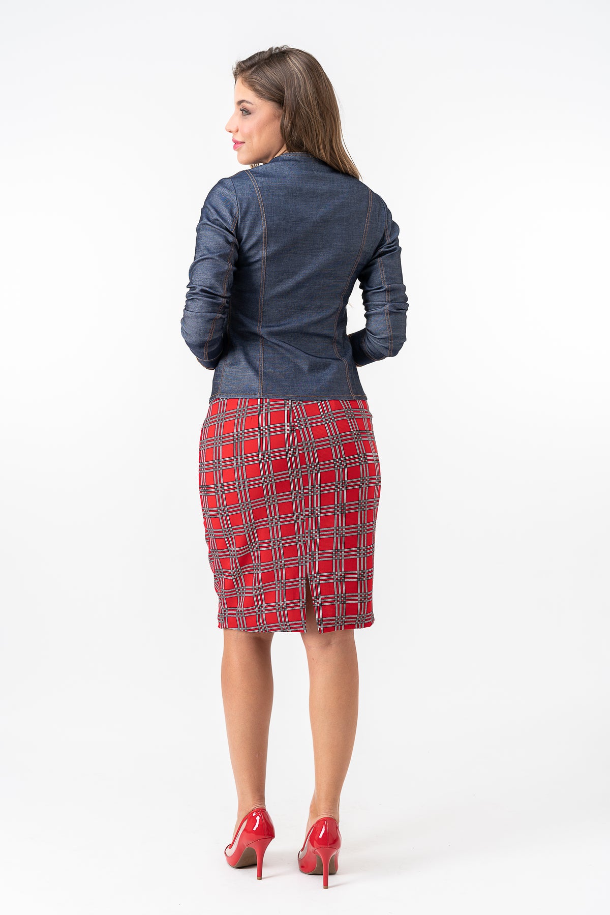 Conjunto de Jaquetinha Jeans e Saia Detalhes em Crepe