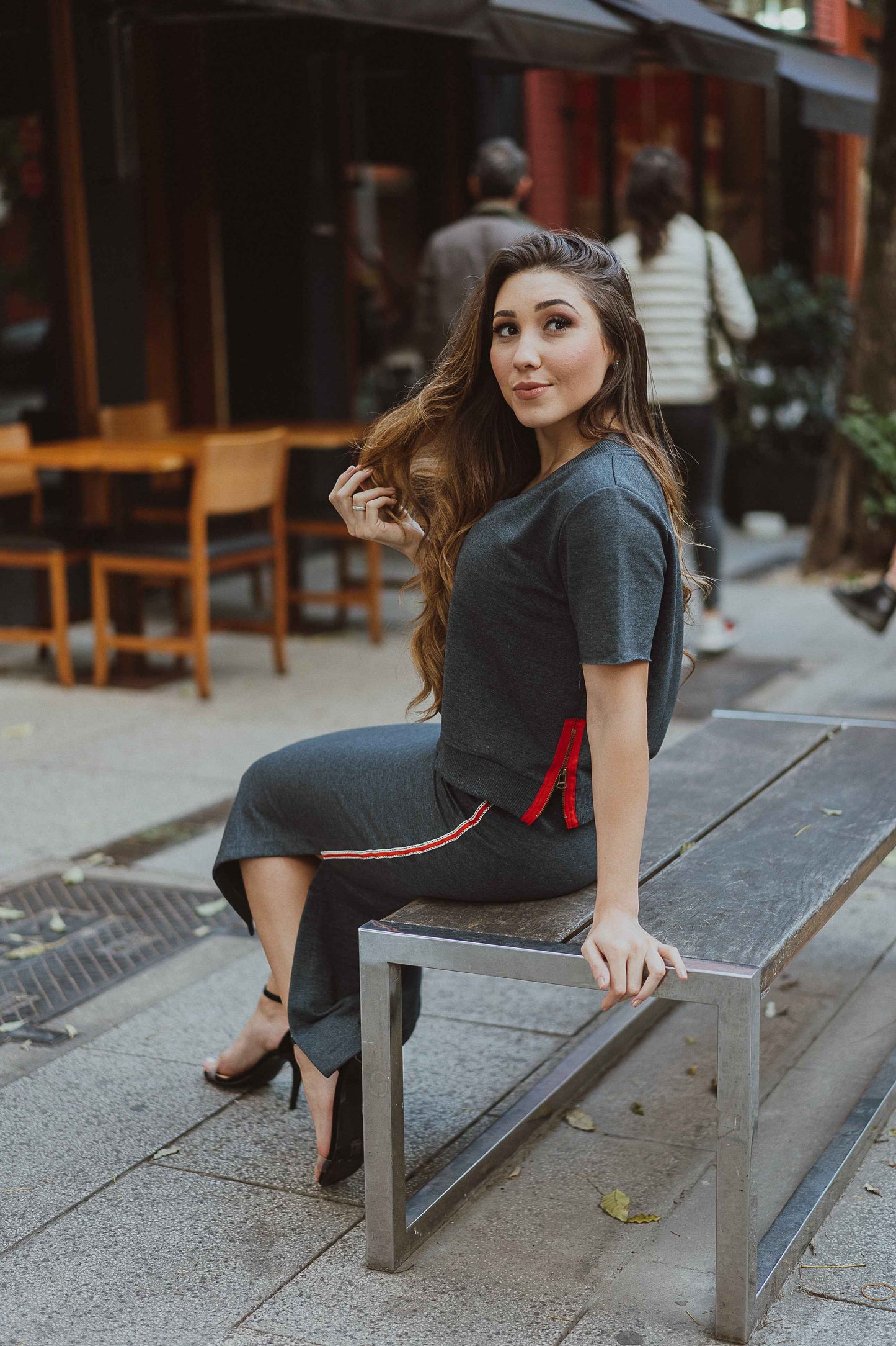 Conjunto Moletom Feminino com Saia e Blusa Estilo Casual