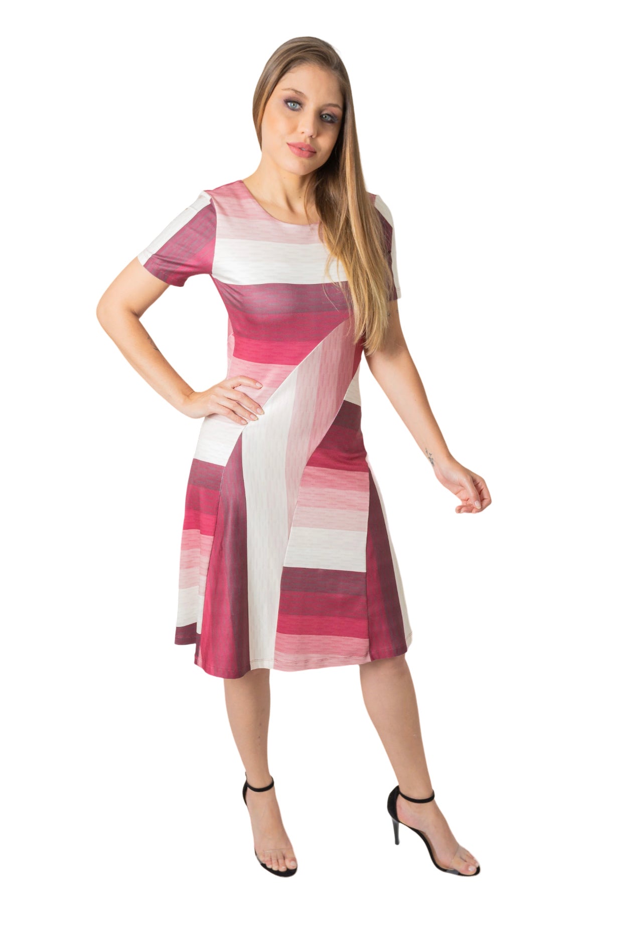 Vestido de Verão Com Recortes Elegance